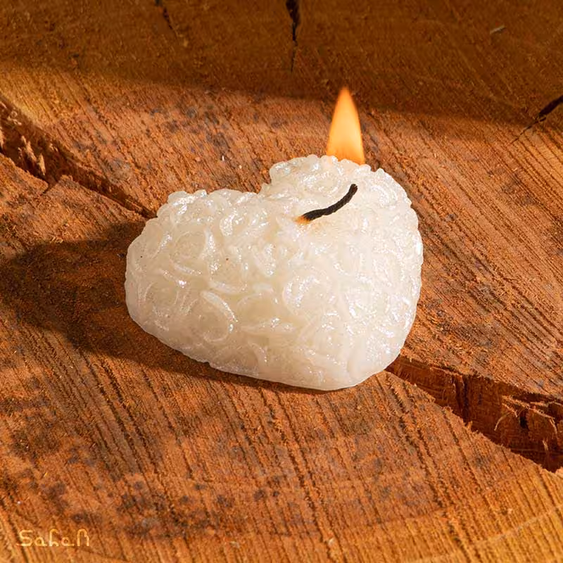 شمع گل قلبی سفید