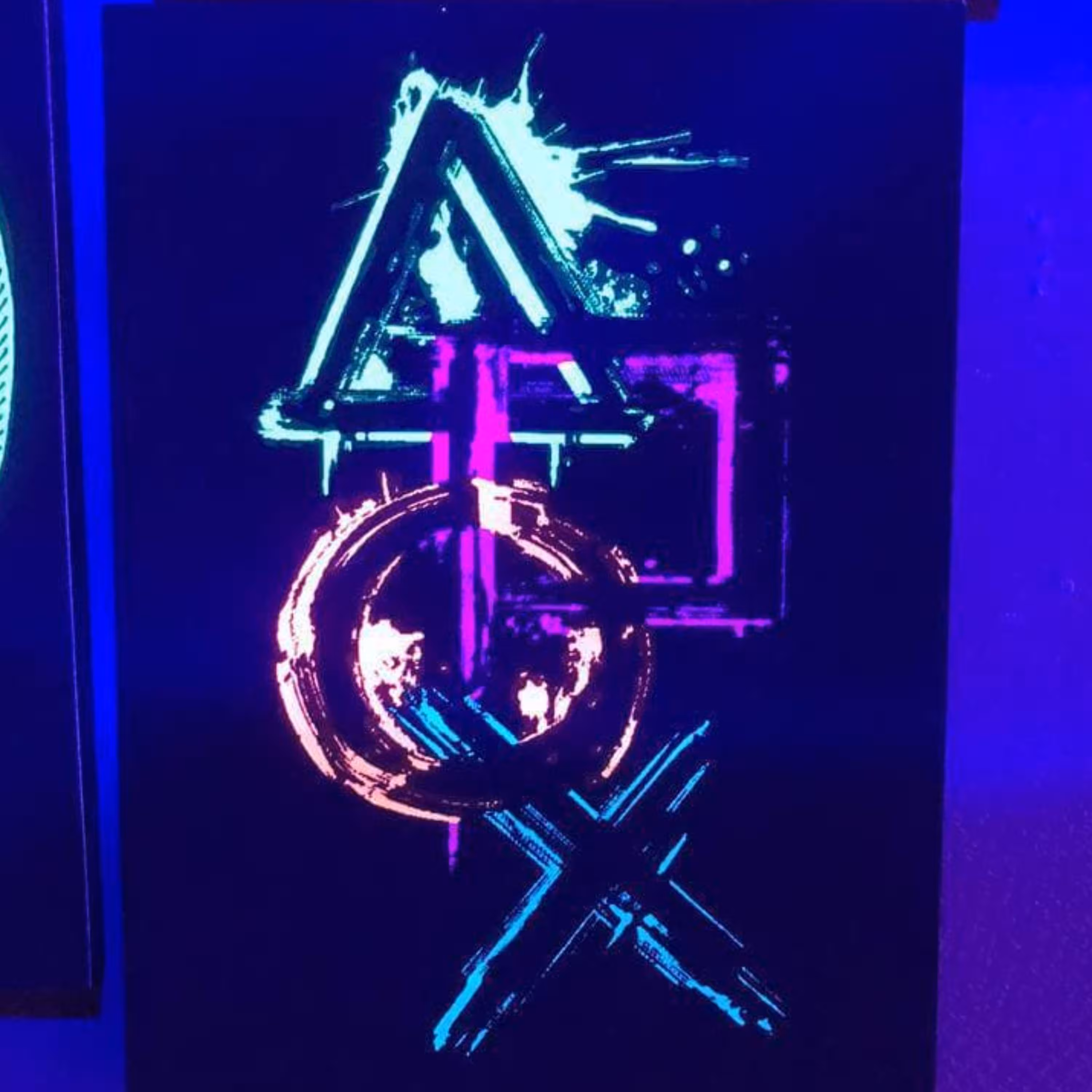 تابلو بلک لایت با طرح بازی 4 سایز 30 در 40 سانتی متر Blacklight Game