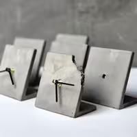 ساعت رومیزی بتنی