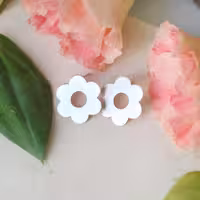 گوشوار کودکی