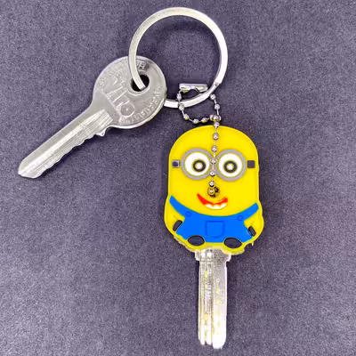 کاور کلید مدل Minion A01 به همراه آویز