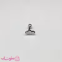پیرسینگ گوش نقره‌ای طرح سه نگین‌ سفید