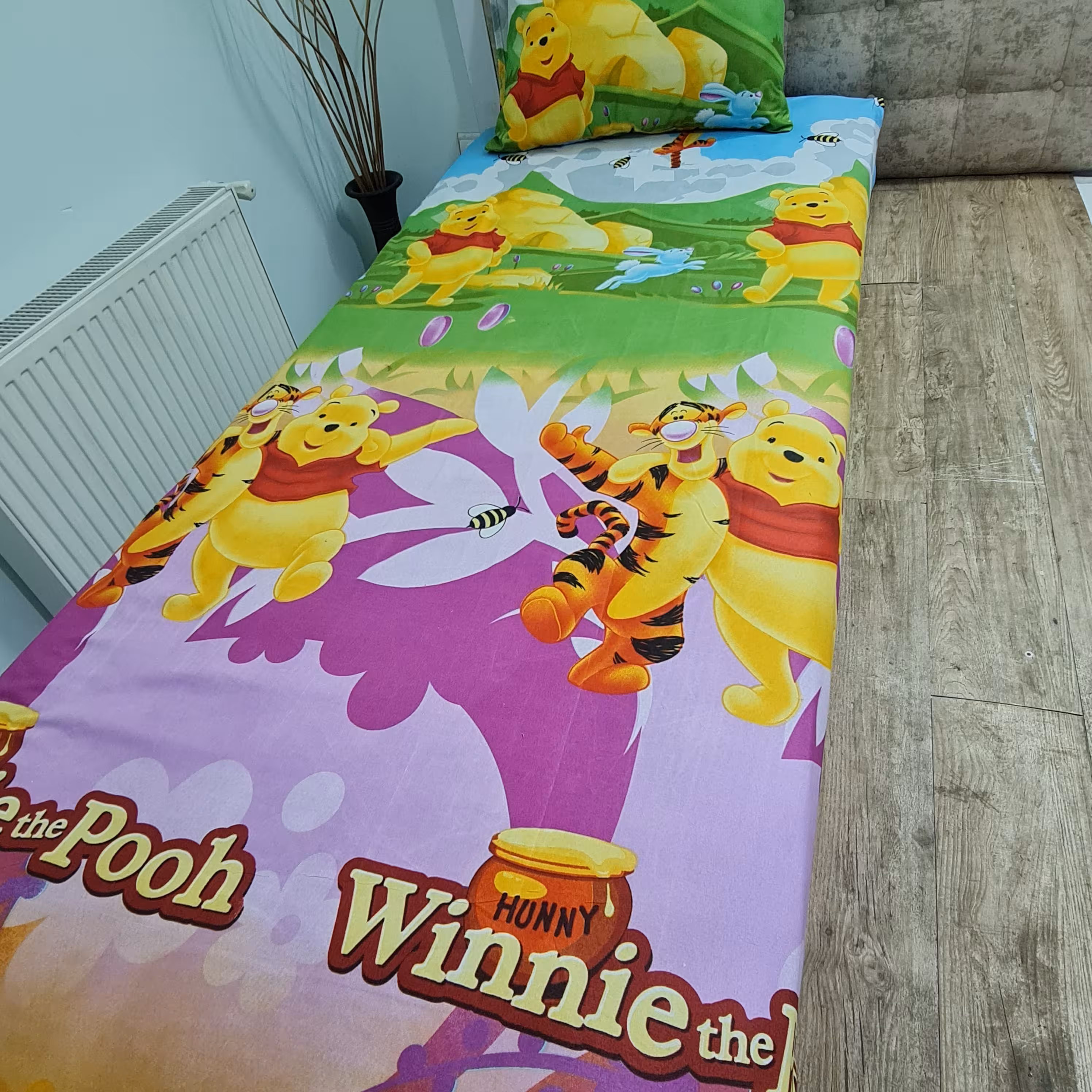 نیم ست ملحفه کشدار خوشخواب  تکنفره عروسکی طرح پو  روتختی سه بعدی کودک و نوجوان  باکیفیت و قیمت مناسب