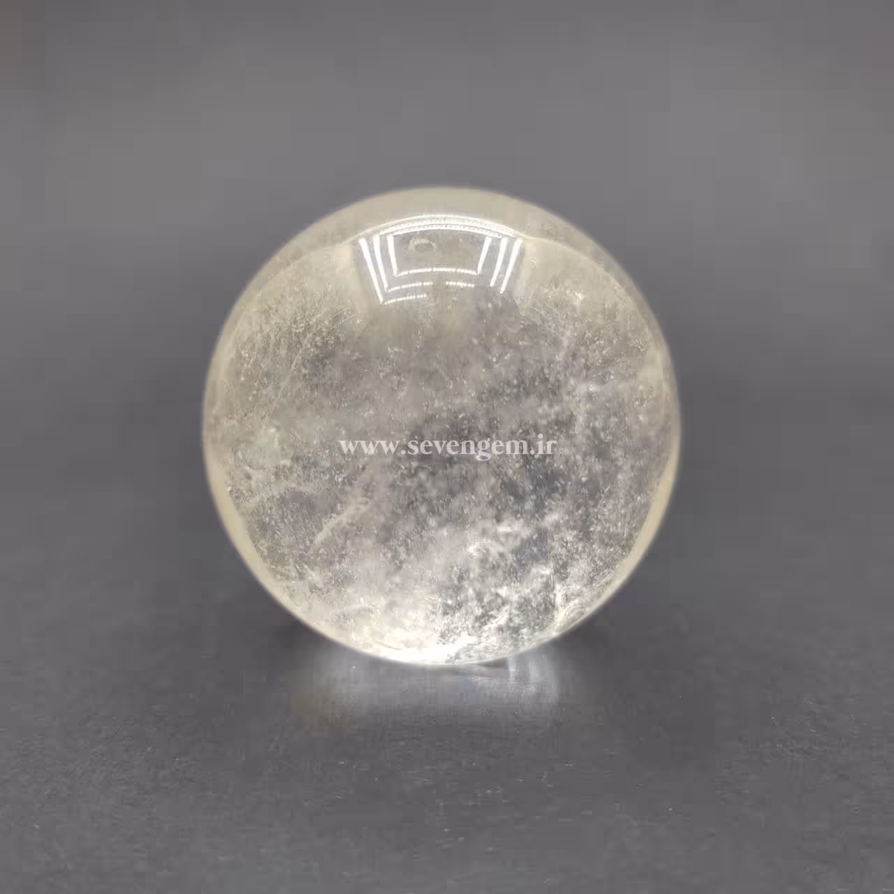 گوی کریستال کوارتز یخی (کد392)