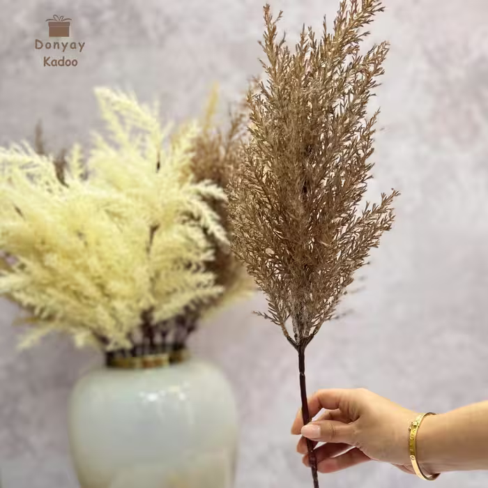شاخه گل پامپاس