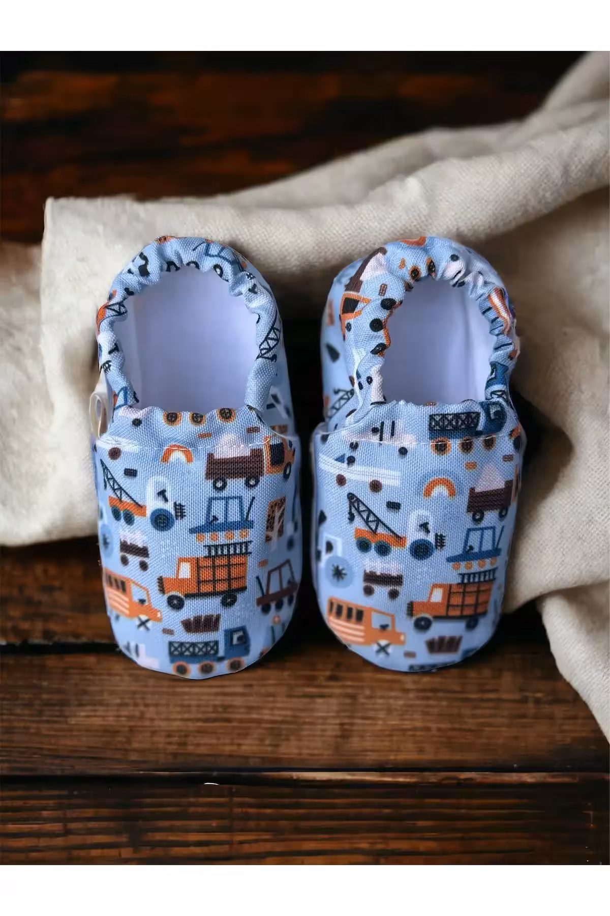 کفش نوزاد پسر راحتی ضد لغزش پاپوش بچه‌گانه از پنبه ارگانیک پاپوش با طرح ماشین‌های صنعتی – 6547