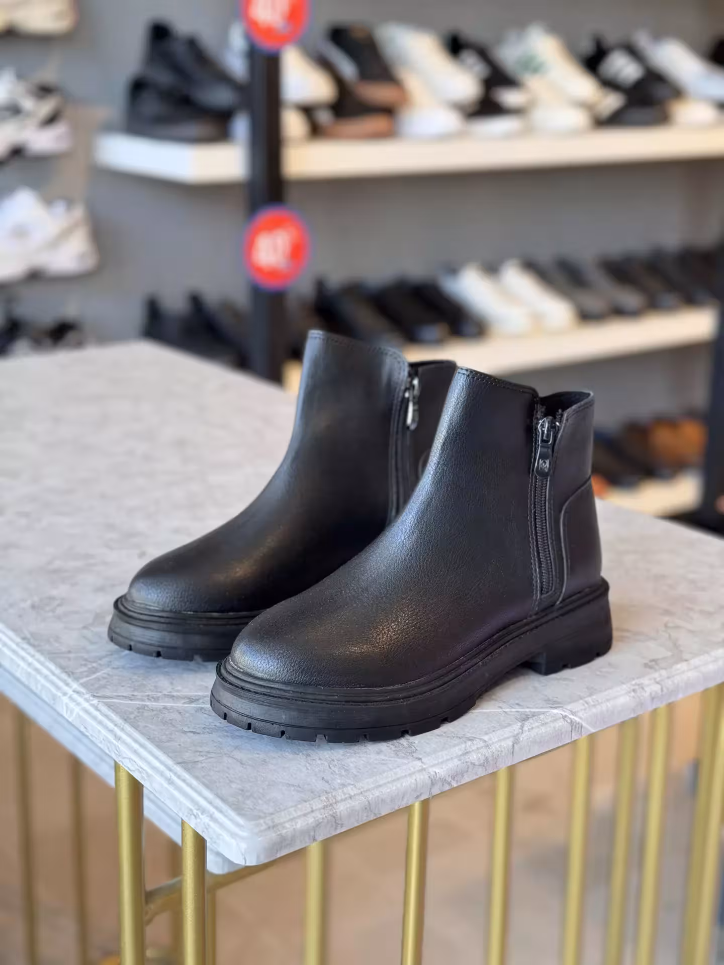 نیم بوت ساده کد N4-104 رنگ مشکی سایز 38