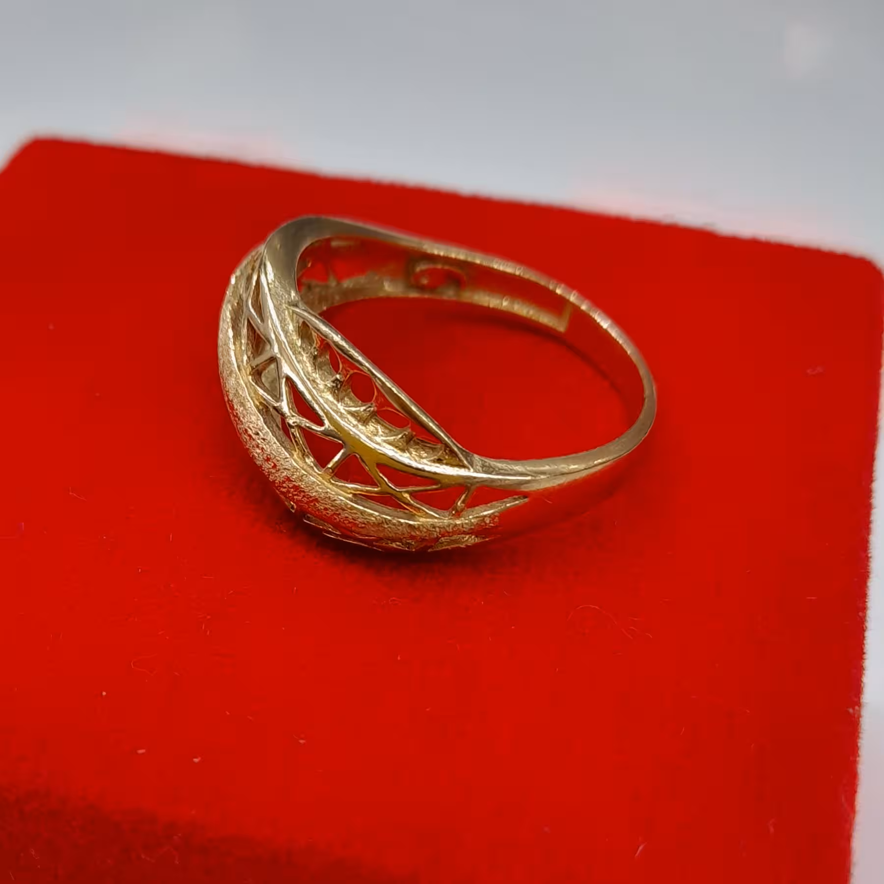 انگشتر طلاروس رنگ ثابت شیک و زیبا