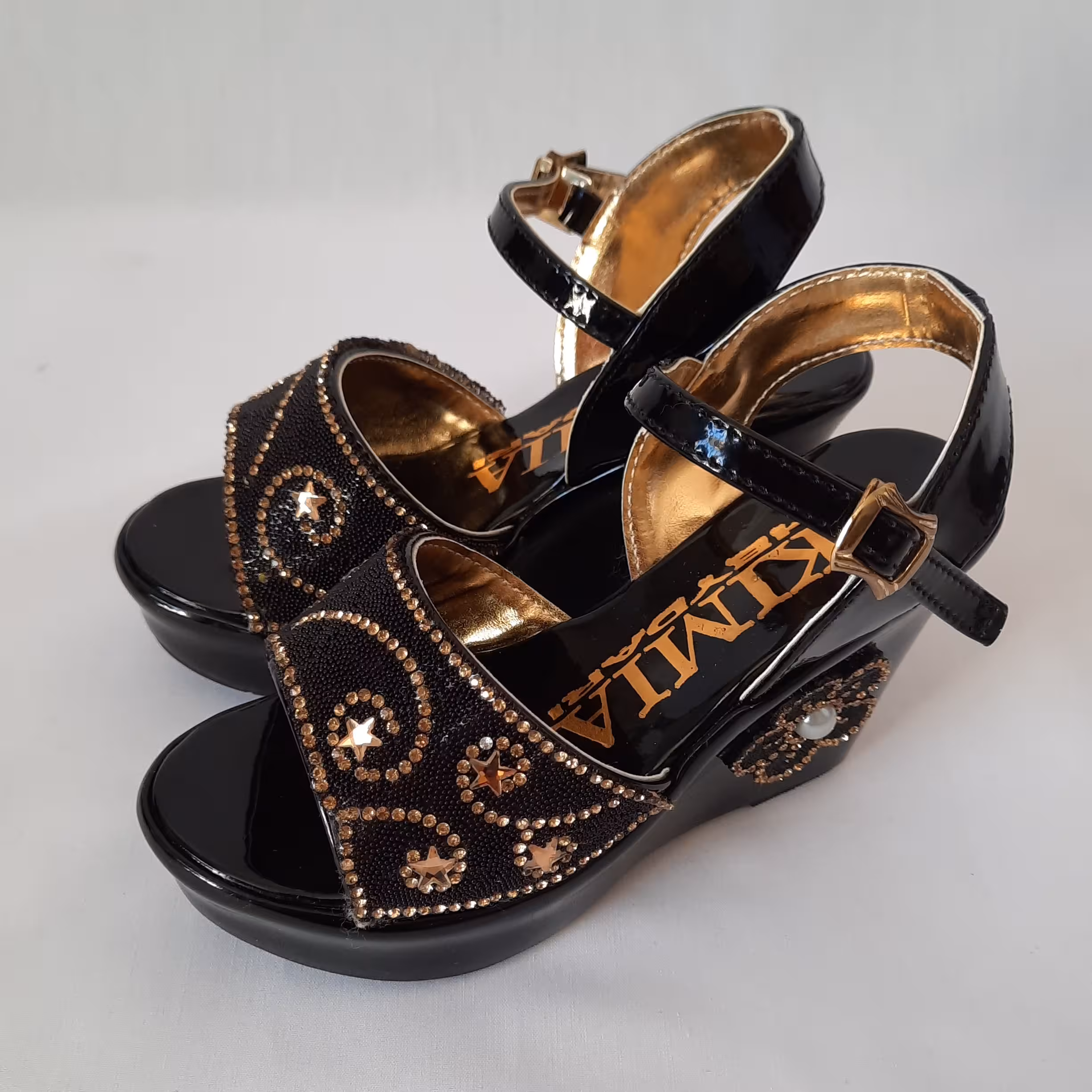 صندل مجلسی بچگانه رنگ مشکی نگین دار سایز  31 تا 36