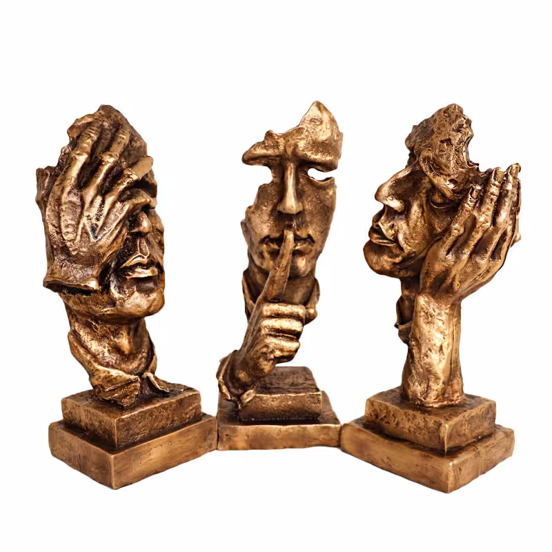 مجسمه رخ بزرگ سکوت