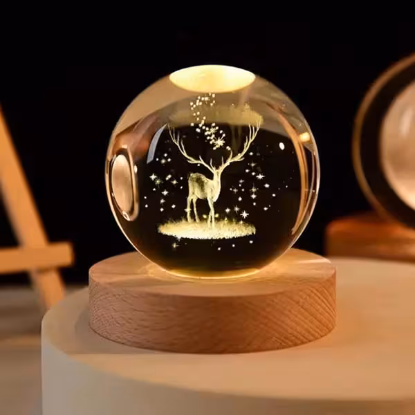 گوی کریستالی شیشه ای طرح گوزن شاخ دار