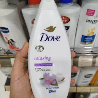شامپو بدن داو Dove مدل relaxing حاوی شیر نارگیل و گل یاس