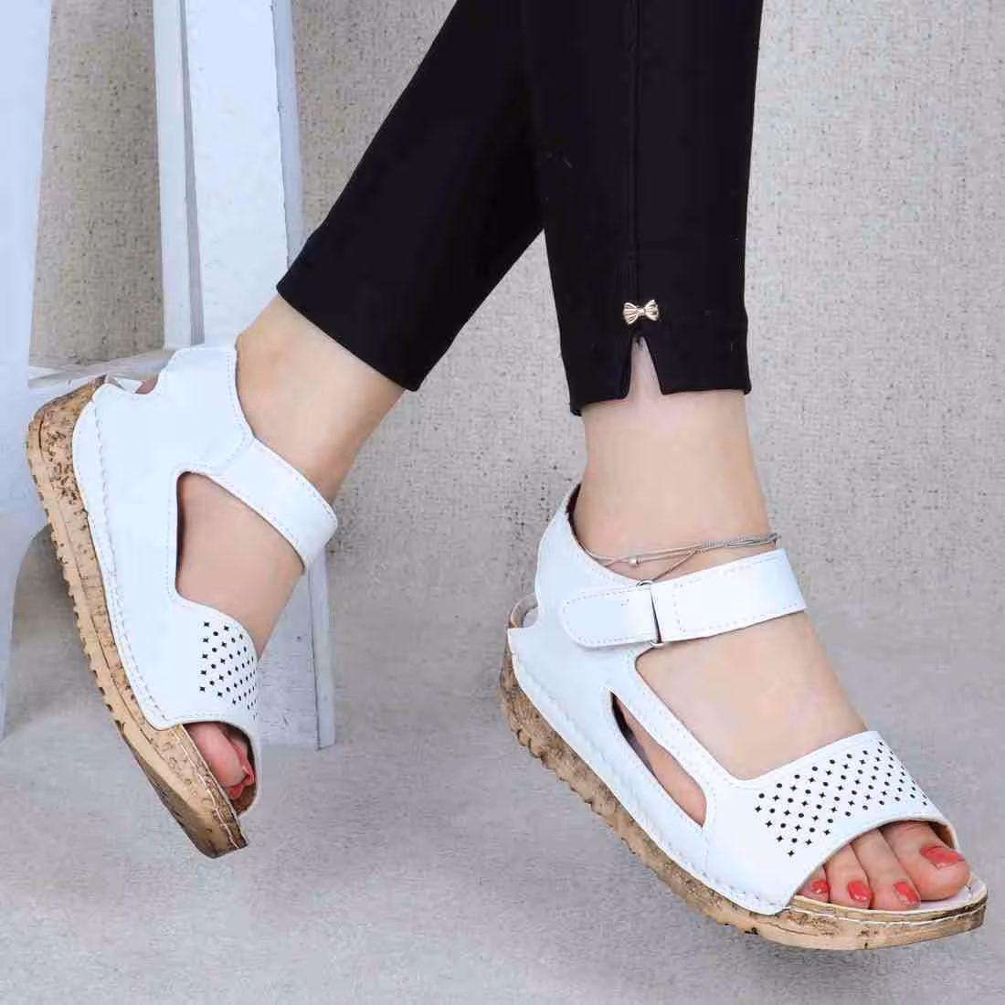 صندل طبی بغل مهره(دور وخت)سفید