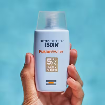 کرم ضد آفتاب ایزدین مدل Fusion Water حجم 50 میلی لیتر