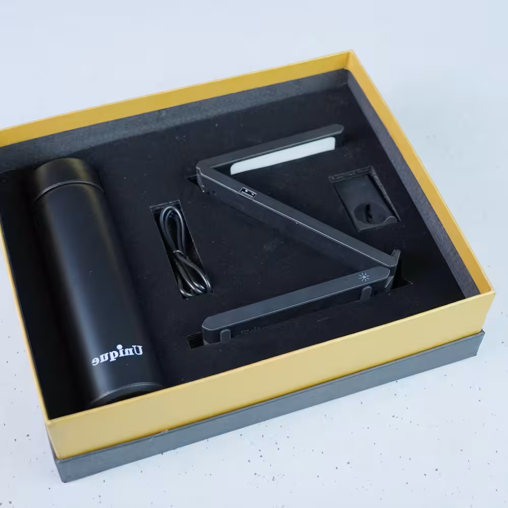 پک هدیه شارژر وایرلس4کاره یوسمز،فلاسک یونیک