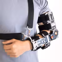 آرنج بند Post OP دست راست اورتینو