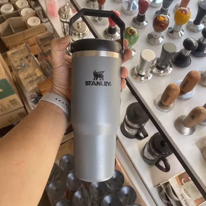 ماگ استنلی مدل IceFlow Flip Tumbler – رنگ طوسی | ظرفیت 0.88 لیتر