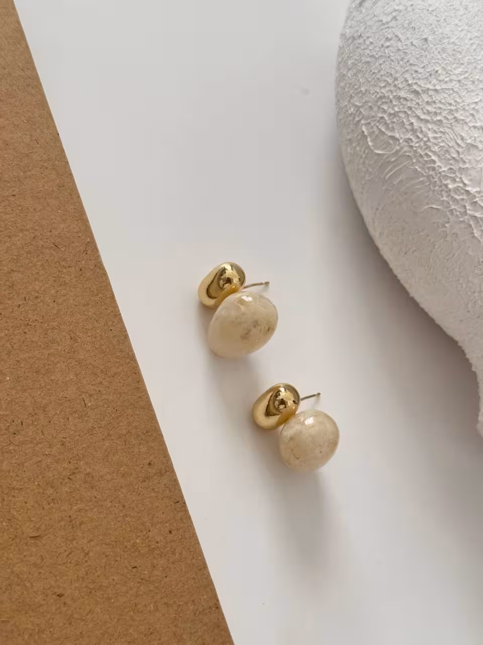 گوشواره رزینی میخی نیکول