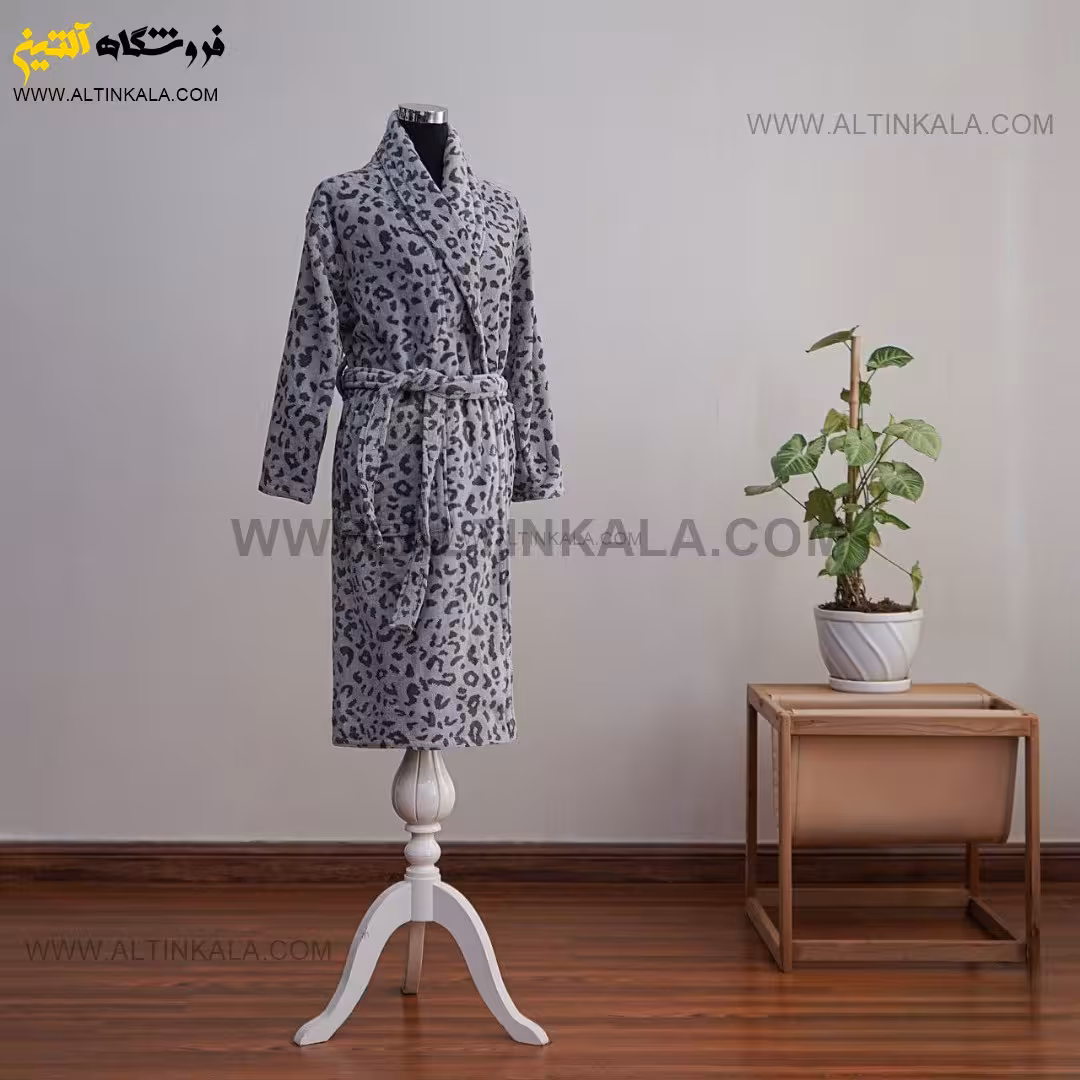 حوله پالتویی برق لامع طرح لئوپارد طوسی سایز 125