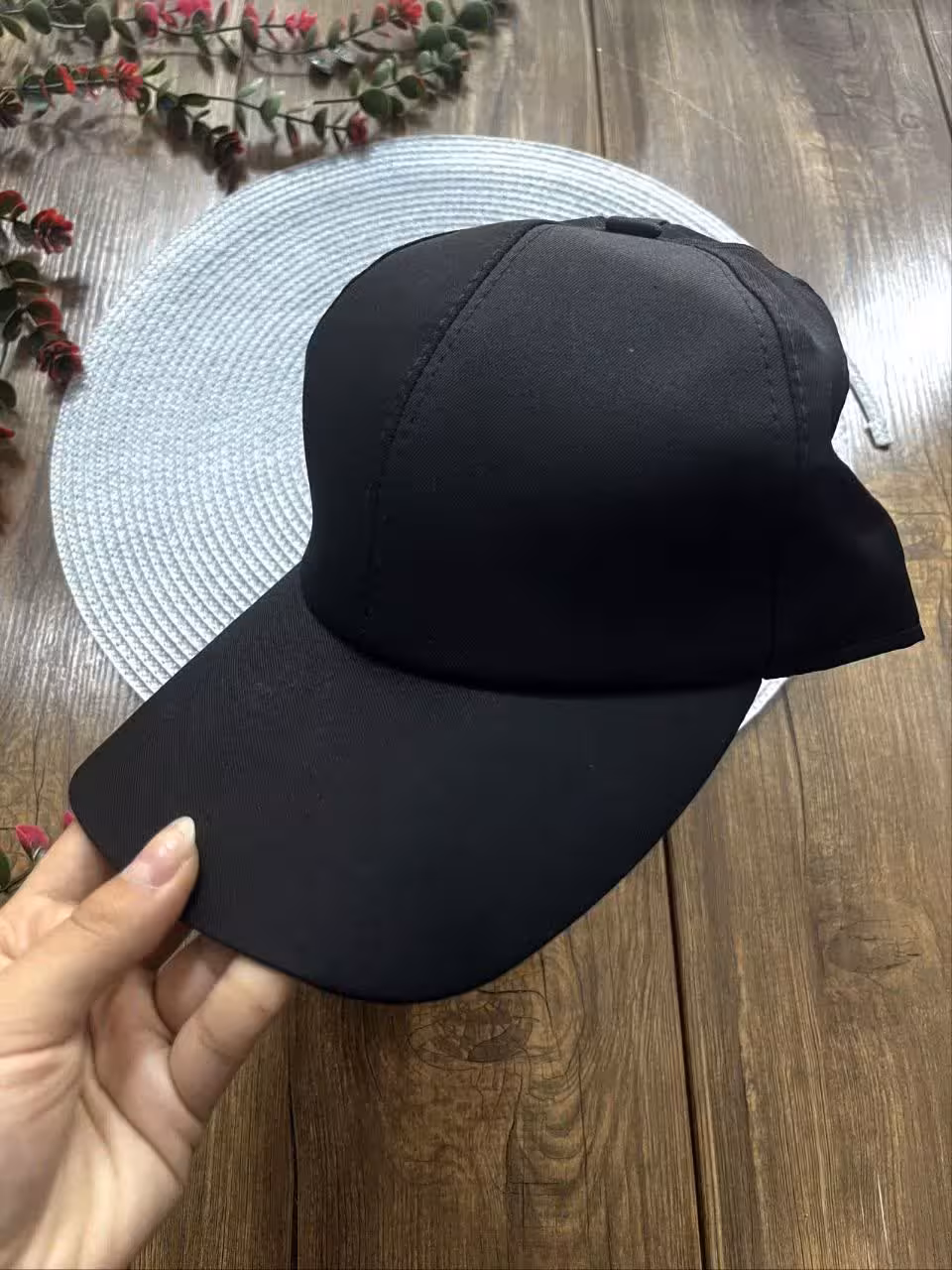 کلاه مشکی ساده