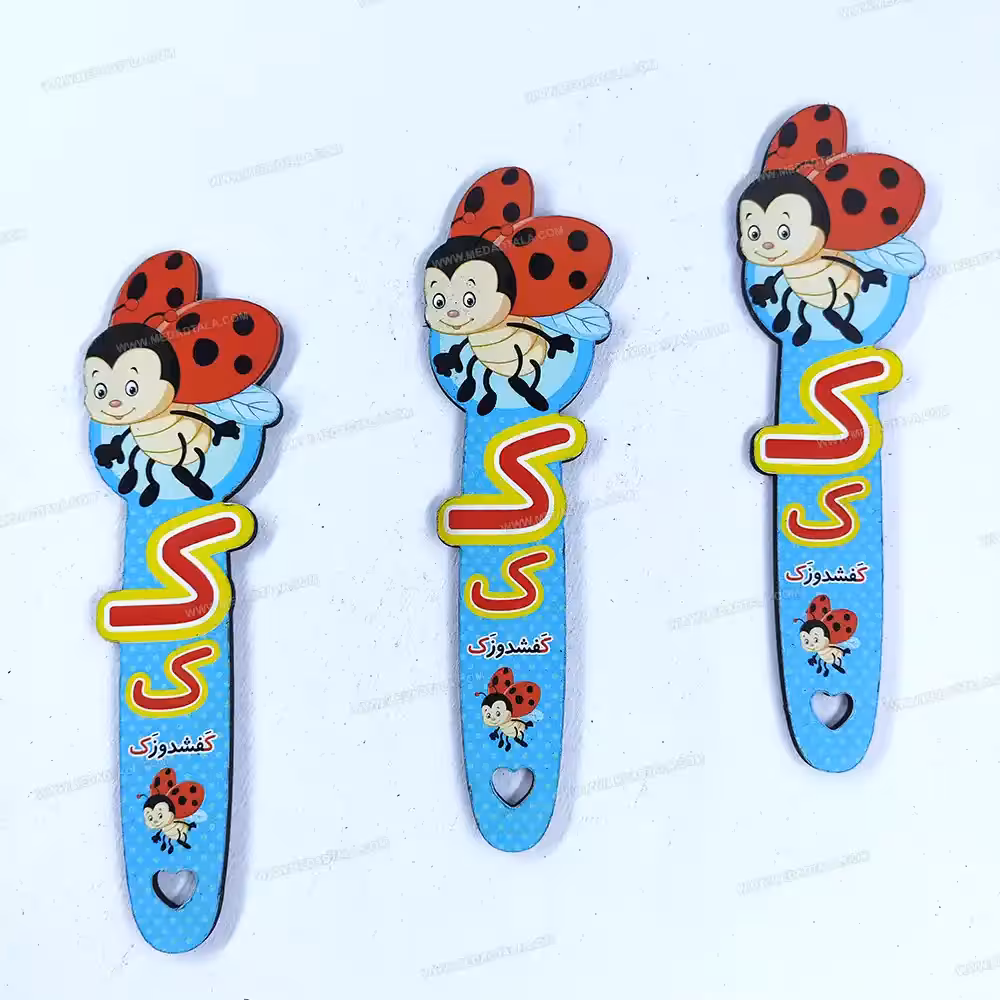 بوک مارک (نشانک) کتاب طرح کفشدوزک ( گیفت الفبا با حروف ک ف ش د و ز )