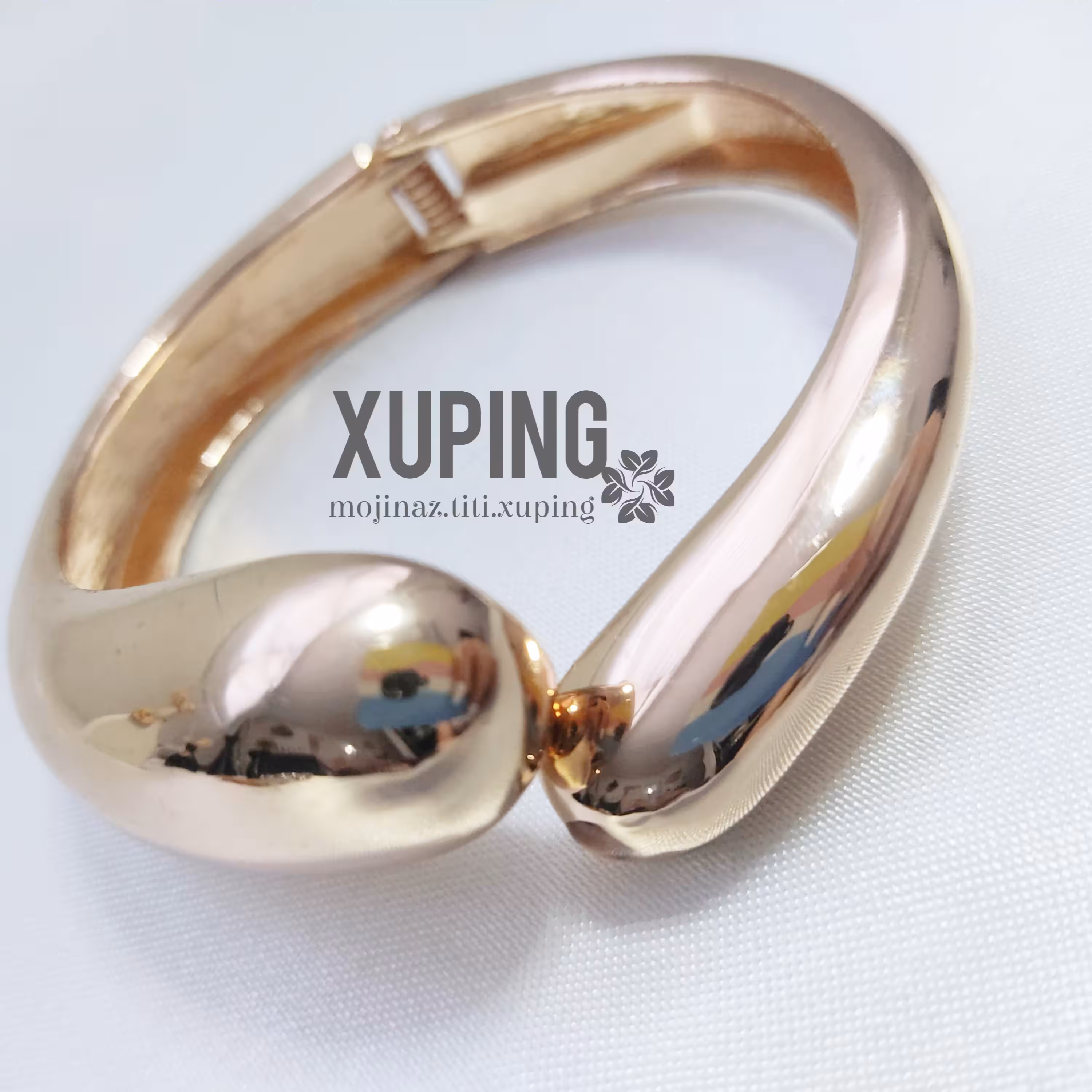 دستبند رنگ ثابت  النگویی از برند وای اس ایکس