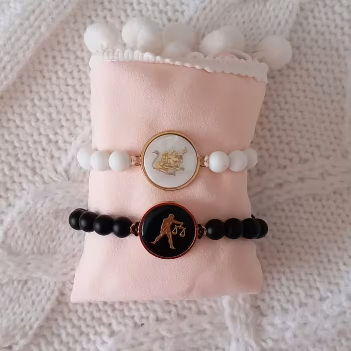 دستبند مدل ماه تولد مرداد و مهر کد F064 مجموعه 2 عددی