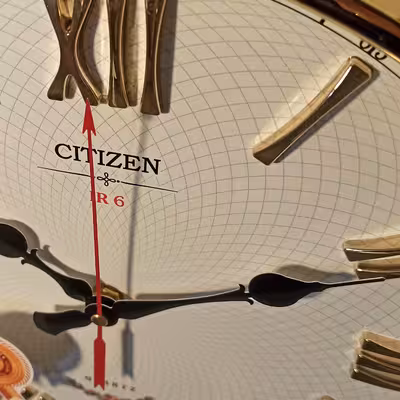 ساعت دیواری سیتی زن مدل 060