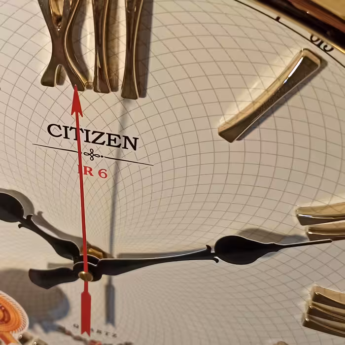 ساعت دیواری سیتی زن مدل 060