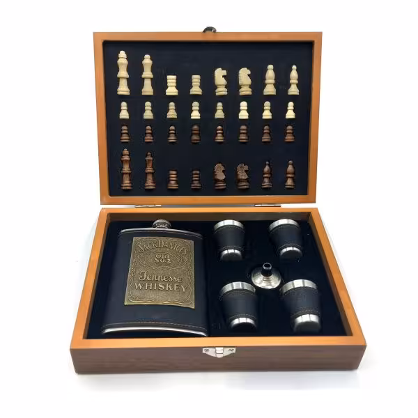 ست قمقمه جیبی استیل و جعبه شطرنجی مدل جک دنیلز کد a530544