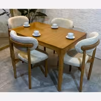 میز غذاخوری کمجا با رنگبندی و کیفیت چوب بالا  