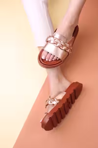 کفش صندل زنانه یوکا