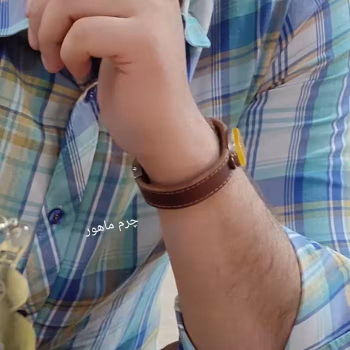 دستبند چرم طبیعی دو لایه  مزین  به عقیق شرف الشمس 