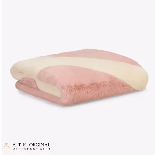 پتو نایک مدل Faux Fur