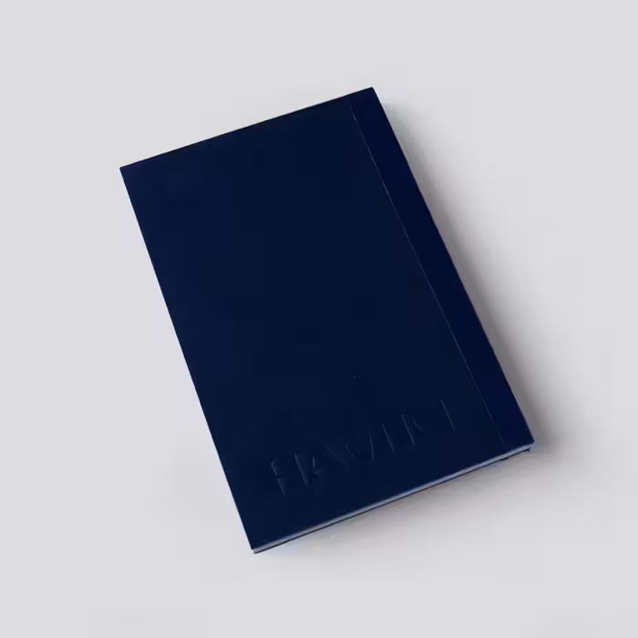 دفتر سه منظوره سورمه‌ای همین (HAMIN)