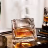 لیوان چرخشی کریستال با زیره چوبی وارداتی کد Kit-227