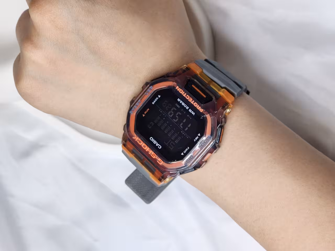 ساعت جی شاک طوسی نارنجی