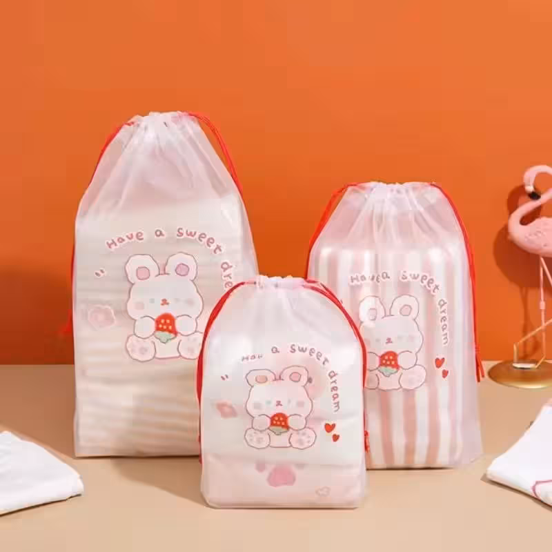 کاور لباس بنددار خرگوش قرمز