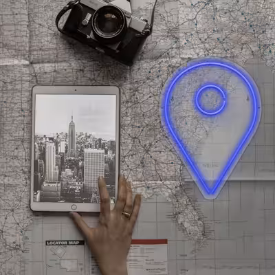 چراغ دیواری نئون دیزاین طرح Location_BL