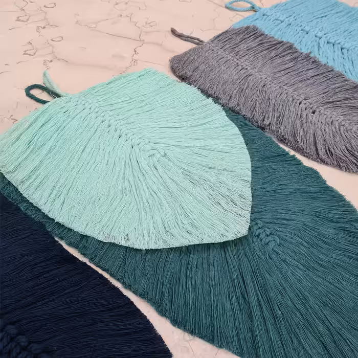 آویز بافتنی مدل مکرومه طرح برگ 03