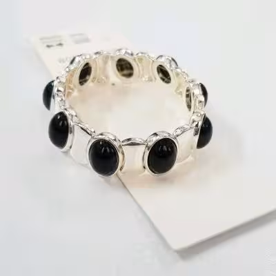 دستبند بنگل کشی نقره ای نگین مشکی ، زیبا و مینیمال ، فری سایز