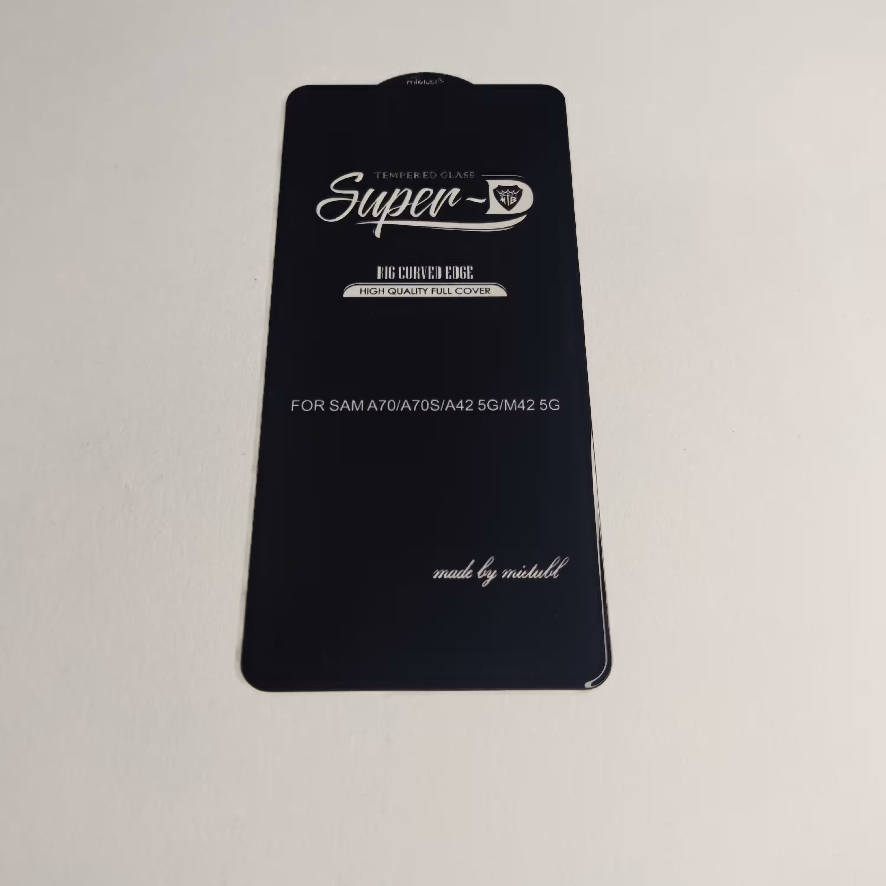 محافظ صفحه نمایش شیشه ای شفاف مدل Super D برند میتوبل مناسب برای گوشی موبایل سامسونگ A70