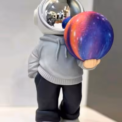 اسپیکر بلوتوثی ایستاده آدم فضایی