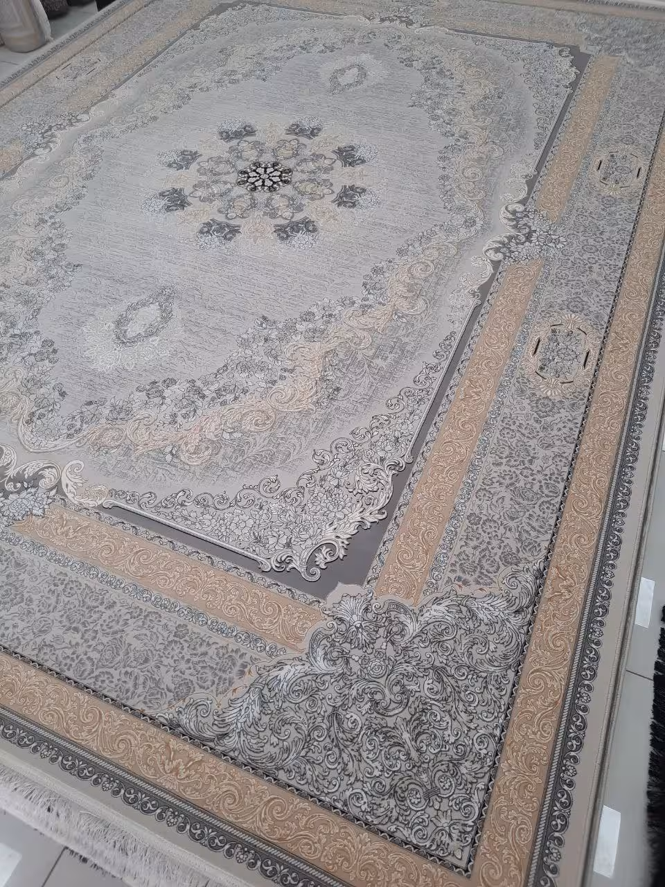 فرش 12متری اکرولیک کاشان 1200 شانه تراکم 3600 H