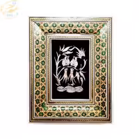 تابلو قلمزنی رومیزی همراه با قاب دوگل سبز مدل 2