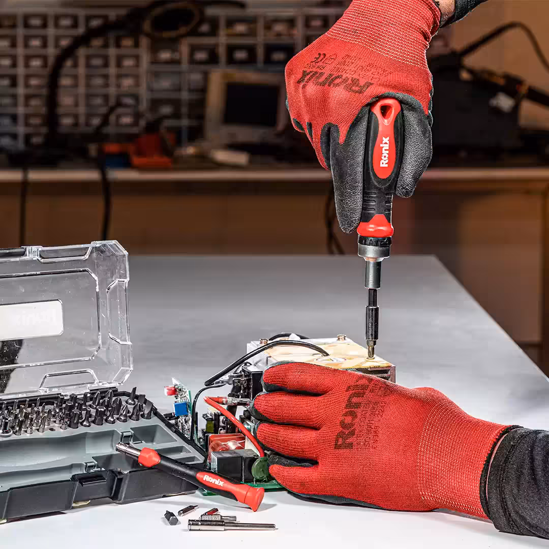 سری پیچگوشتی جغجغه ای ساعتی و سری بکس rh-2717 رونیکس مجموعه 55 عددی پیچ گوشتی جغجغه ای ساعتی و سری بکس رونیکس مدل RH-2717