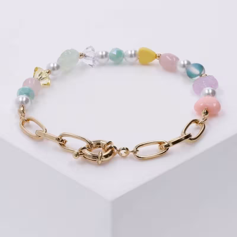 دستبند ترکیبی زنجیر طلایی و مهره رنگی 