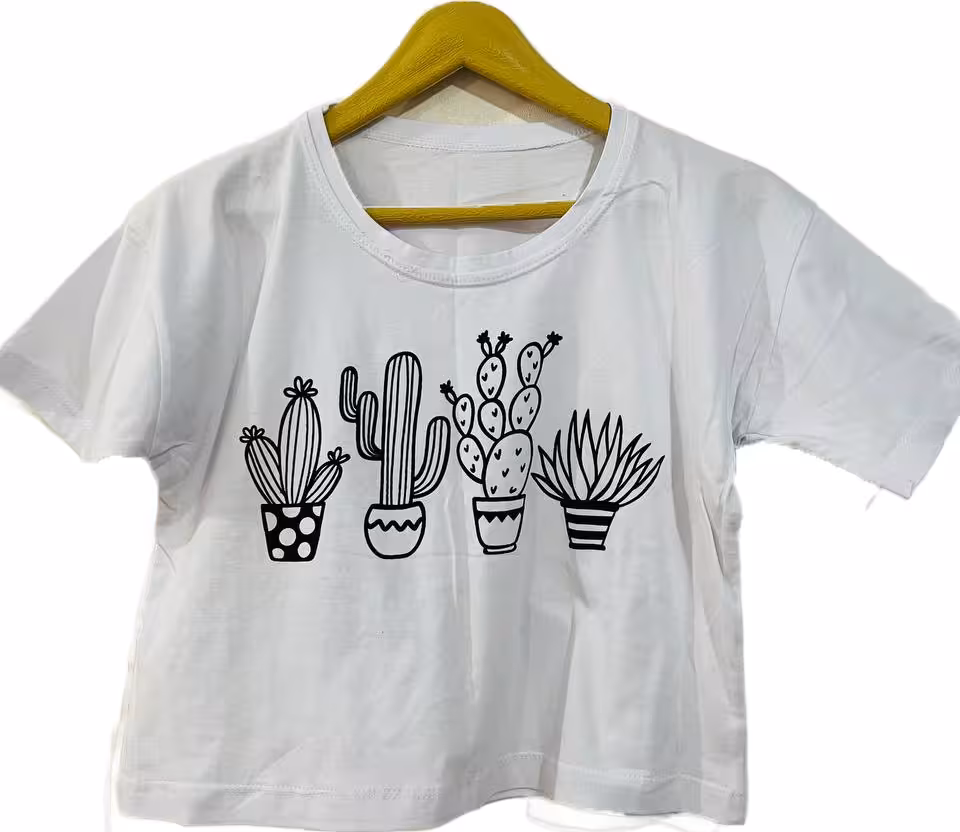 کراپ دخترانه طرح گلدان و کاکتوس