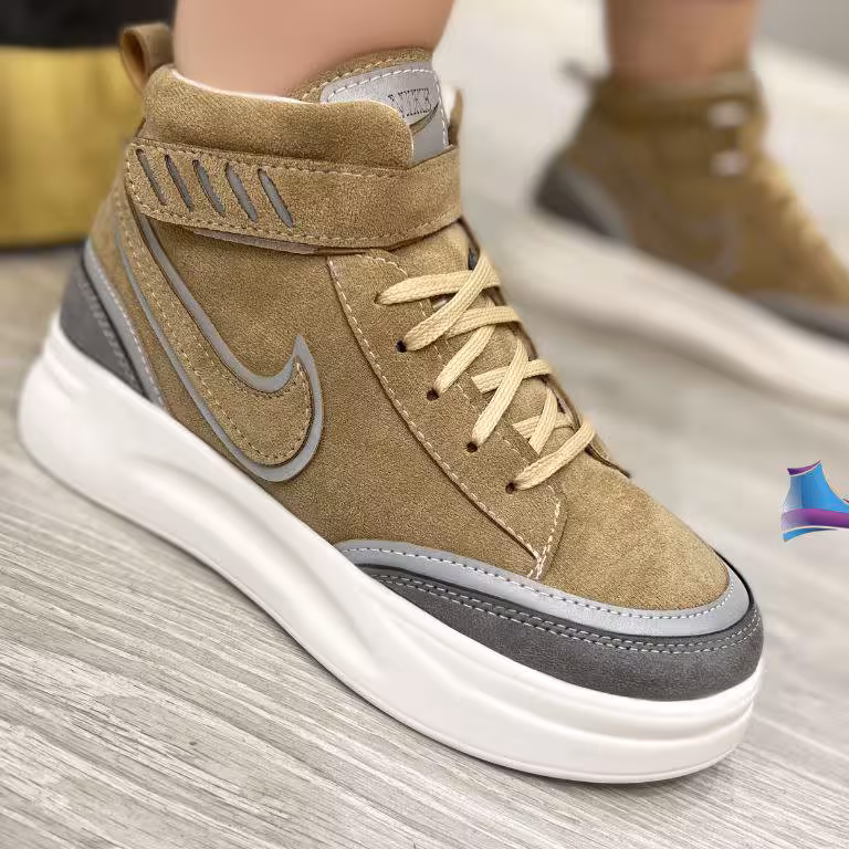 کفش کتونی 
کد 492 
قالب استاندارد
شیک و راحت Size 37ta40