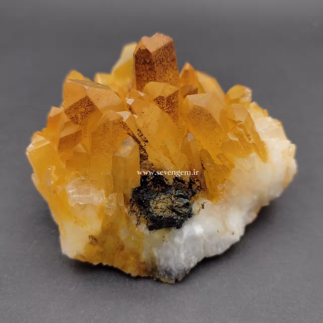 راف کلاستر کریستال کوارتز‌ هماتوئیدی(کدA472)